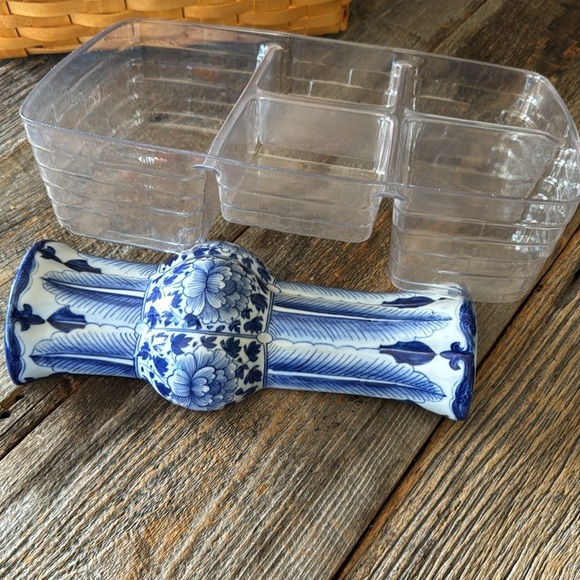 Longaberger Woven Handled Basket with Burgundy Fabric and Insert Liner - Picture 9 of 11